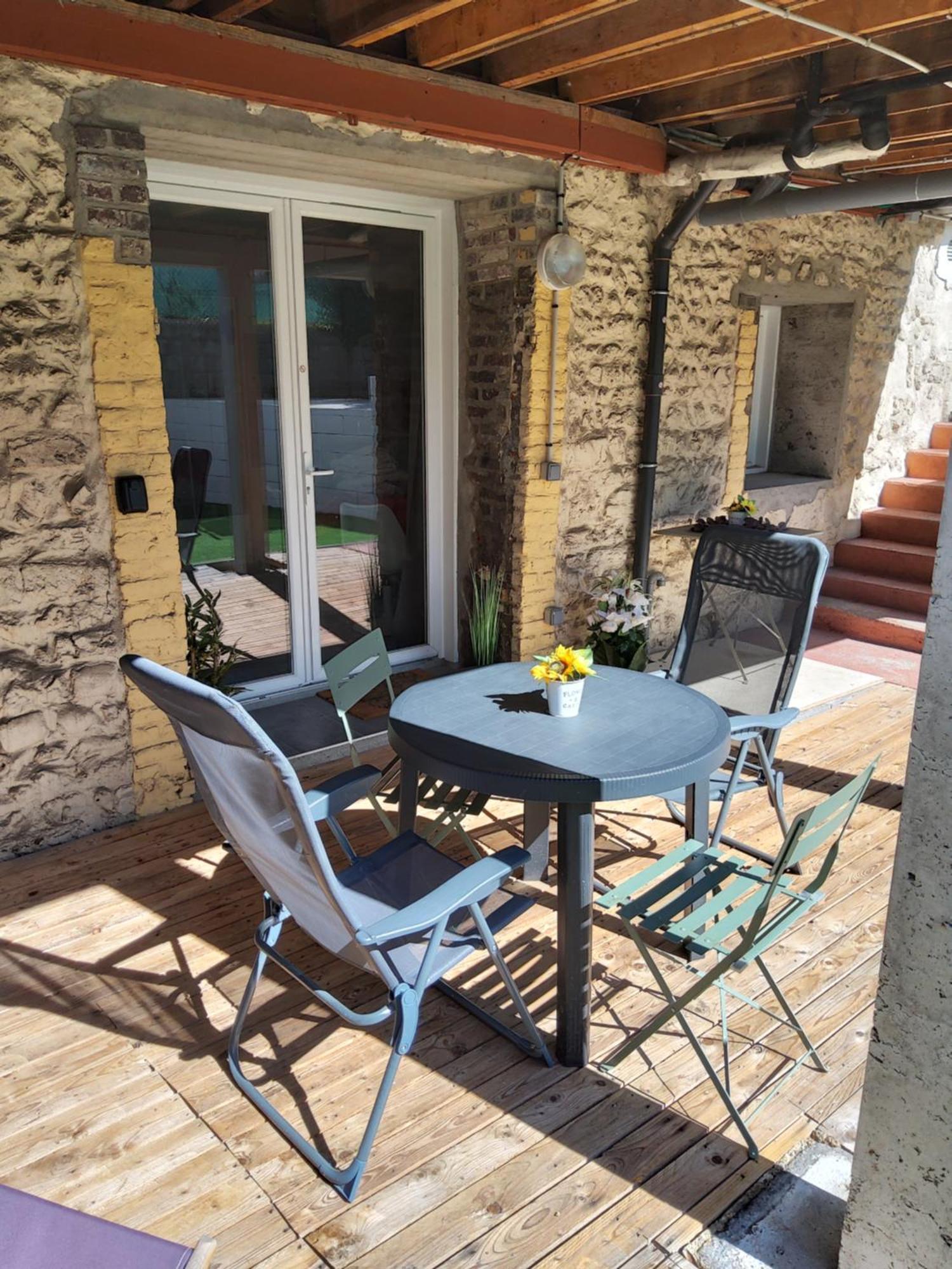 Meuble Avec Cour Apartamento Sotteville-lès-Rouen Exterior foto